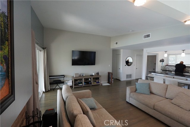 Detail Gallery Image 33 of 47 For 9327 Stanwin Ave, Arleta,  CA 91331 - 4 Beds | 2 Baths