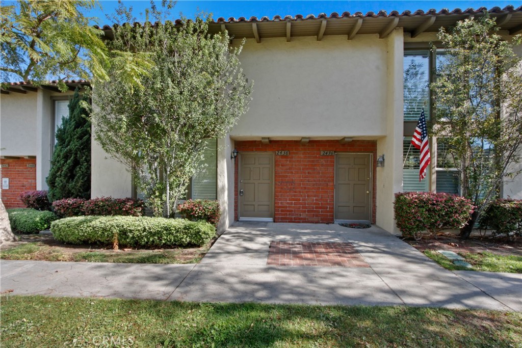 2438 Vista Hogar