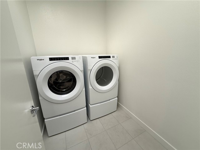 693 S Lyon Street, Santa Ana CA: https://media.crmls.org/medias/099d88e5-1f0b-4649-a12f-f61e775831ee.jpg