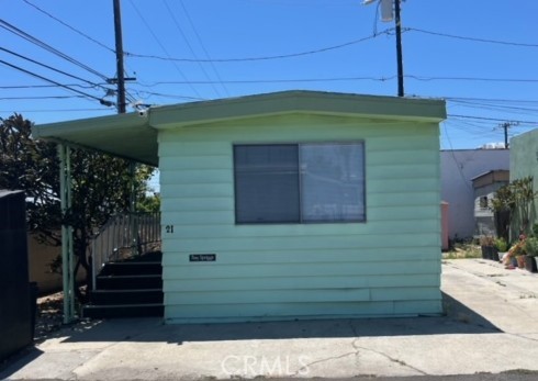 1349 W 135 th Street, Gardena CA: https://media.crmls.org/medias/099dabd2-7b34-4def-b09a-51d0662ad8e8.jpg