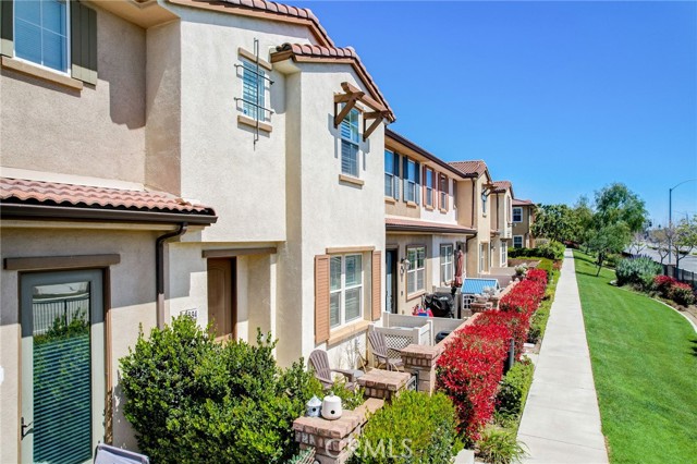 Detail Gallery Image 38 of 54 For 2894 E via Fiano, Ontario,  CA 91764 - 3 Beds | 2/1 Baths