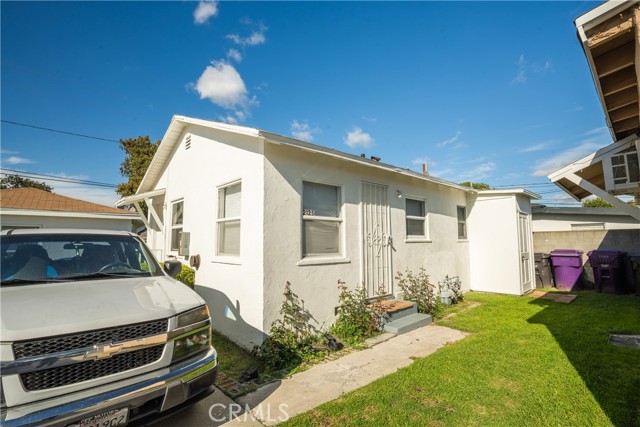 2123 Columbia Street, Long Beach, California 90810, ,Multi-Family,For Sale,Columbia,SB24066151