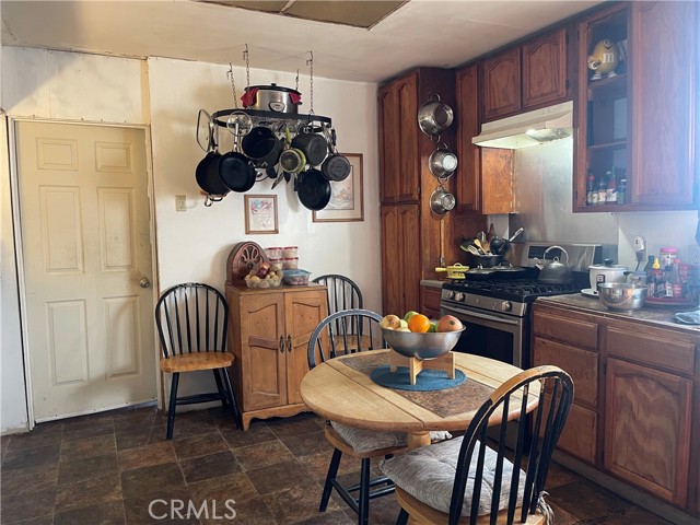 Detail Gallery Image 5 of 9 For 1750 S Mansfield Ave, Los Angeles,  CA 90019 - 4 Beds | 4 Baths