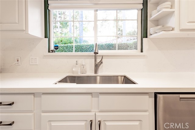 25065 Sunset W Place, Laguna Hills CA: https://media.crmls.org/medias/099f650d-64b5-4fae-8eb0-710ccf161b49.jpg