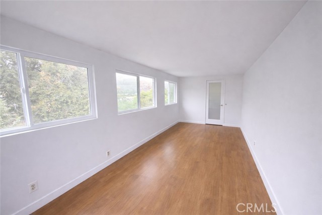 Detail Gallery Image 4 of 11 For 6541 Clear Springs, Simi Valley,  CA 93063 - 3 Beds | 2 Baths