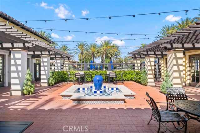 20 Townsend, Irvine CA: https://media.crmls.org/medias/09a017d6-c566-48b5-b3fe-935947c70b6e.jpg