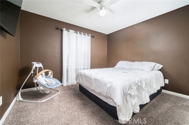13745 Bel Air Drive, Victorville CA: https://media.crmls.org/medias/09a050a7-795e-4643-b2ea-f228fd61c485.jpg
