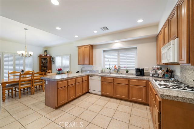 Detail Gallery Image 16 of 50 For 79935 Fiesta Dr, La Quinta,  CA 92253 - 3 Beds | 2 Baths