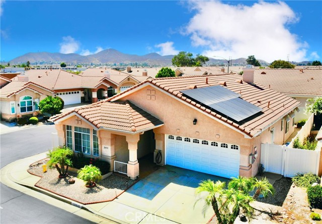26933 Circus Drive, Menifee CA: https://media.crmls.org/medias/09a16120-6682-47e0-8e63-e796784bed02.jpg