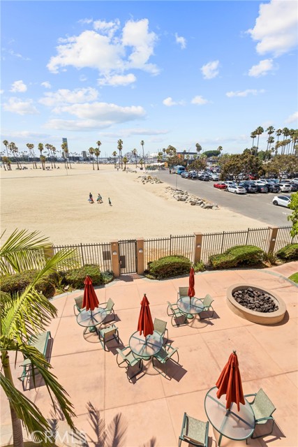 850 E Ocean Boulevard, Long Beach CA: https://media.crmls.org/medias/09a1d286-0a7b-4a4f-9fb1-1331e91ca22a.jpg