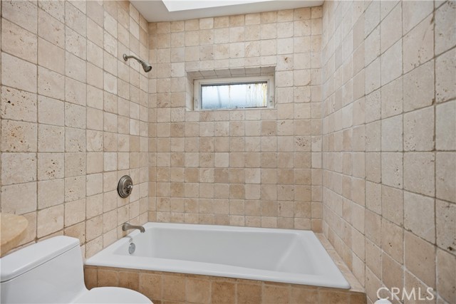 103 Yorktown, Newport Beach CA: https://media.crmls.org/medias/09a20e5f-144c-4e4b-8bc6-a91f710dd54d.jpg
