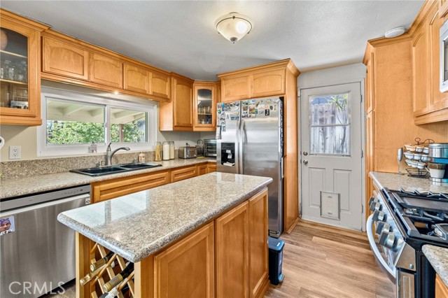 5644 Wadsworth Avenue, Highland CA: https://media.crmls.org/medias/09a21d49-478c-4f5b-9a26-18d7e41cb312.jpg