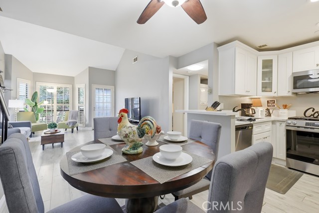 Detail Gallery Image 15 of 43 For 12655 Glendale #F,  Stanton,  CA 90680 - 2 Beds | 1/1 Baths