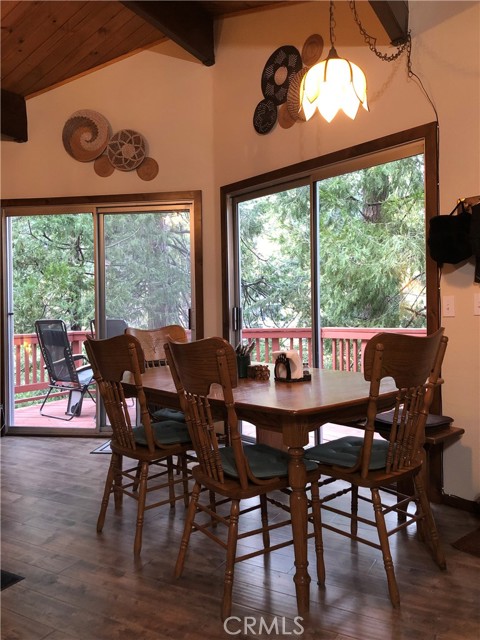 26126 Boulder Lane, Twin Peaks CA: https://media.crmls.org/medias/09a385b8-3951-44da-8051-1f9871280b42.jpg
