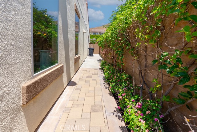14 Garza, Rancho Mission Viejo CA: https://media.crmls.org/medias/09a3d821-4cb2-41b1-9702-6d77b64b3667.jpg