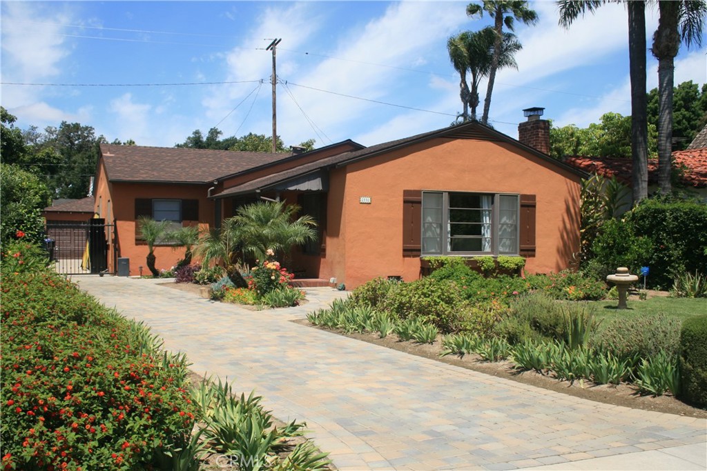 2118 Greenleaf Street
