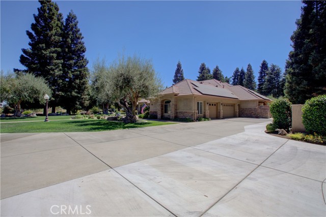 Detail Gallery Image 6 of 62 For 2326 E South Bear Creek Dr, Merced,  CA 95340 - 6 Beds | 6 Baths