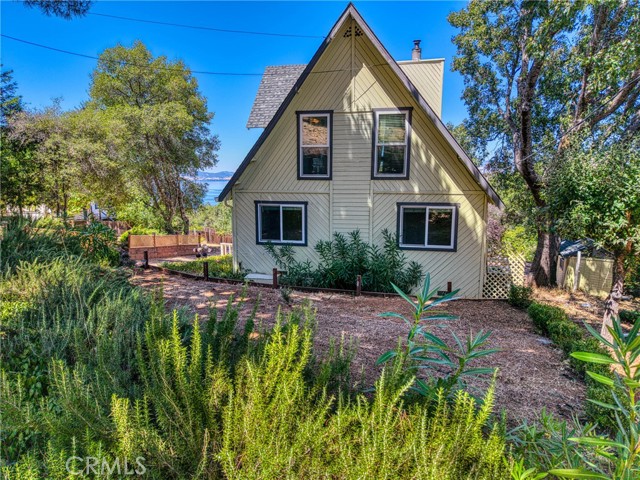 7847 Evergreen Drive, Kelseyville CA: https://media.crmls.org/medias/09a55b5b-514d-4ea2-ad60-82dd53a5771a.jpg