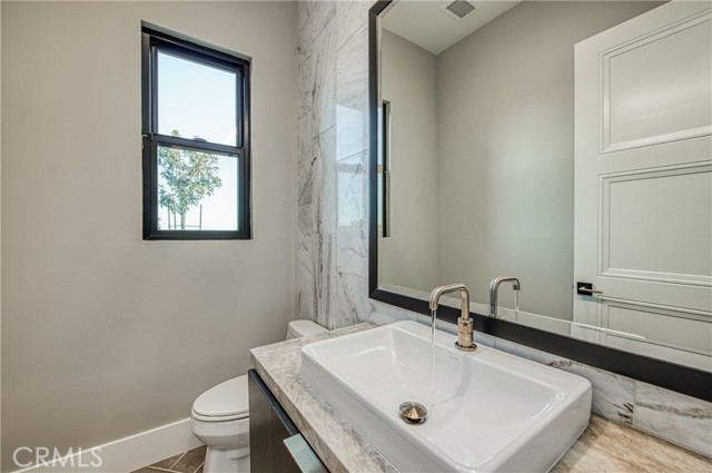 Detail Gallery Image 36 of 68 For 940 Terrace Pl, Madera,  CA 93636 - 4 Beds | 4/1 Baths