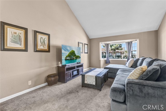 24301 Via Madrugada, Mission Viejo CA: https://media.crmls.org/medias/09a5da4c-7253-4b83-9e9d-2f322df6eff5.jpg