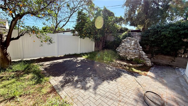 Detail Gallery Image 9 of 9 For 17438 1/2 Horace St, Granada Hills,  CA 91344 - 2 Beds | 1 Baths