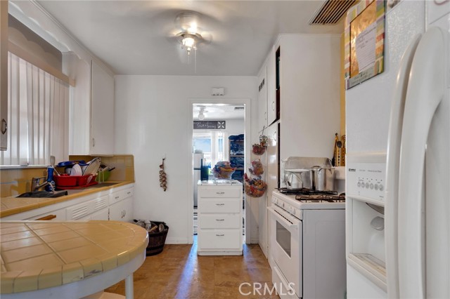222 W 8th Avenue, Escondido CA: https://media.crmls.org/medias/09a740ef-b041-45ae-b1e5-9dca16f968d4.jpg