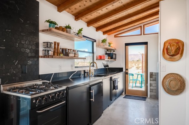 3232 Bluegrass Avenue, 29 Palms CA: https://media.crmls.org/medias/09a929c3-4f8e-4e67-96cc-9a8d33cb8d6f.jpg