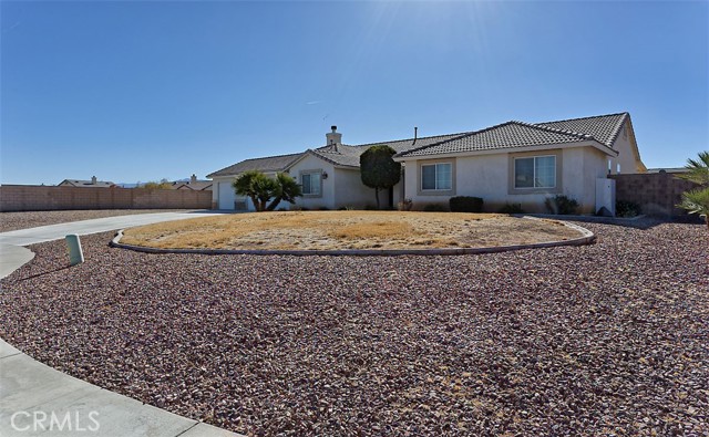 Detail Gallery Image 4 of 35 For 21189 Chianti Ln, Apple Valley,  CA 92308 - 5 Beds | 3 Baths