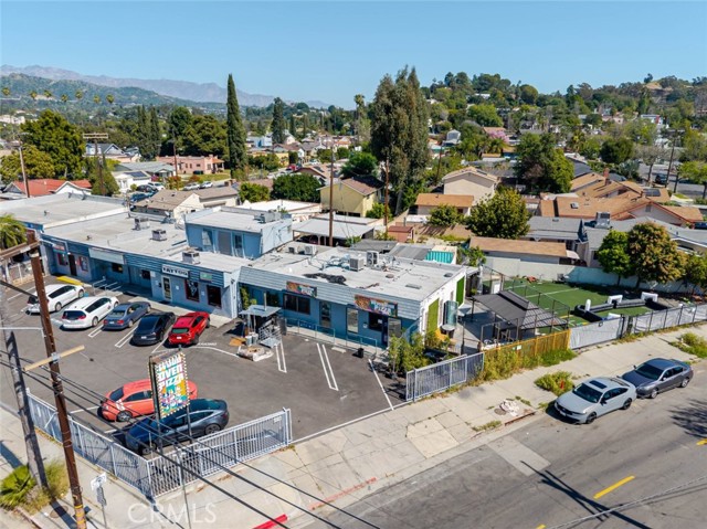 4732 Eagle Rock Boulevard, Los Angeles CA: https://media.crmls.org/medias/09a96c65-32ae-49b0-9504-67a48f3149f6.jpg