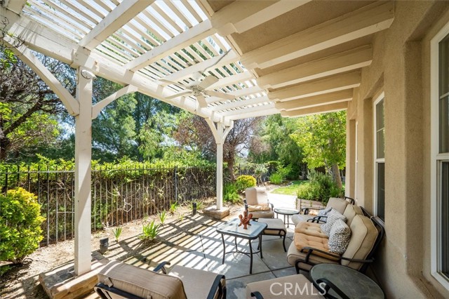 26800 Fairlain Drive, Valencia CA: https://media.crmls.org/medias/09a9f3fb-0cf0-430f-b330-a002b551d456.jpg