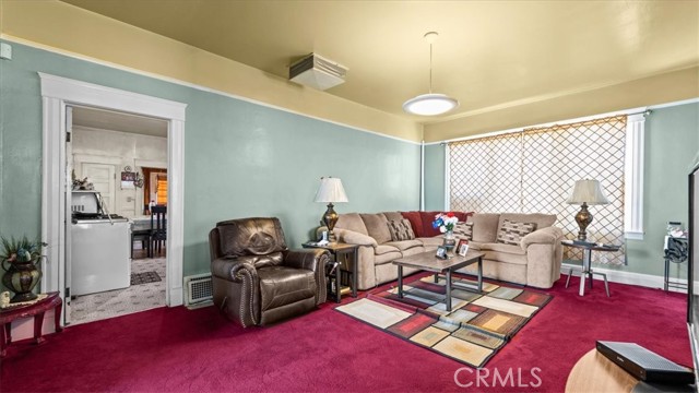 1099 W Congress Street, San Bernardino CA: https://media.crmls.org/medias/09aa4bdc-b5b4-4a18-88cb-d6708d3a613b.jpg