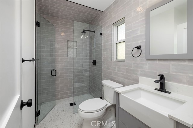 Detail Gallery Image 15 of 24 For 1821 Lake St, Huntington Beach,  CA 92648 - 3 Beds | 3/1 Baths