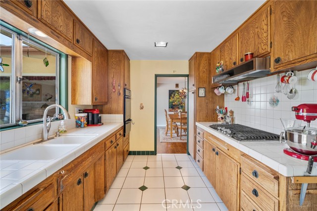 30802 Marilyn Drive, Laguna Beach CA: https://media.crmls.org/medias/09ab1911-b204-4e90-a8e2-fb100743b55b.jpg