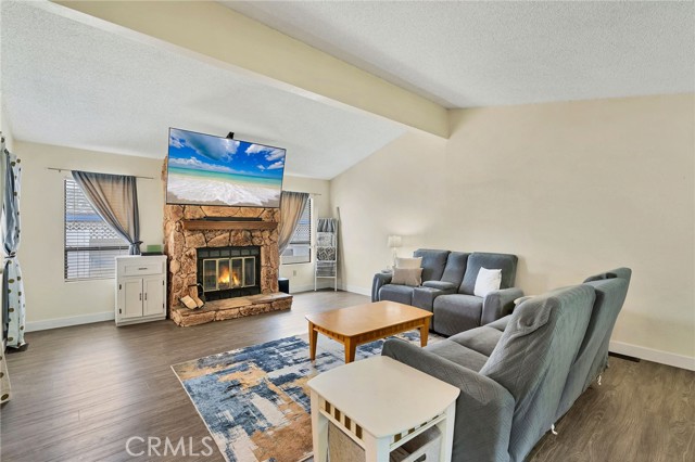 Detail Gallery Image 9 of 24 For 24800 Cornstalk Rd., Wildomar,  CA 92595 - 3 Beds | 2 Baths