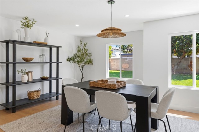 Detail Gallery Image 14 of 45 For 2319 N Hathaway St, Santa Ana,  CA 92705 - 4 Beds | 2 Baths