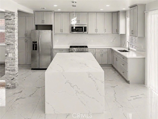Front Image Thumbnail for CRIV26112709