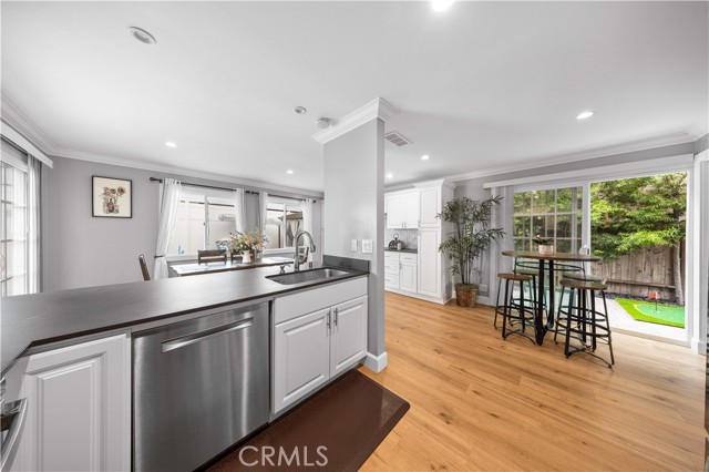 22361 Torino, Laguna Hills CA: https://media.crmls.org/medias/09ac0e19-5c81-4d62-bb93-c26eb27cf0be.jpg