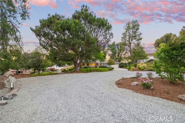 42333 Casa Verde, Temecula CA: https://media.crmls.org/medias/09ac4b9e-7672-44ab-8845-88d34a165b19.jpg
