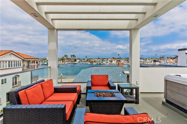 Detail Gallery Image 26 of 47 For 48 57th Pl, Long Beach,  CA 90803 - 5 Beds | 3/1 Baths