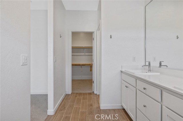 1754 N Aster Lake Road, Hanford CA: https://media.crmls.org/medias/09ad6252-b4e4-4392-a750-32f941062986.jpg