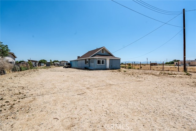 9668 W Rosamond Boulevard, Rosamond CA: https://media.crmls.org/medias/09add4e3-2d66-415f-a3e8-e7b7059c24fd.jpg