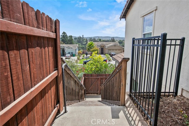1283 Hollysprings Lane, Santa Maria CA: https://media.crmls.org/medias/09ae873e-9a49-4820-abe9-f123f0720566.jpg