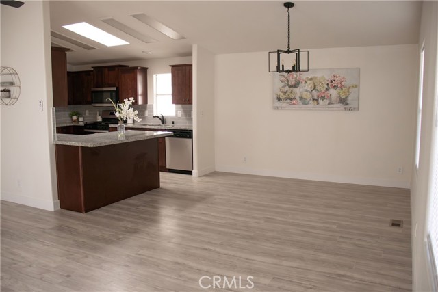 1445 #88 W Florida, Hemet CA: https://media.crmls.org/medias/09aedf12-82f8-446c-a9a3-fd7f8171d6d9.jpg