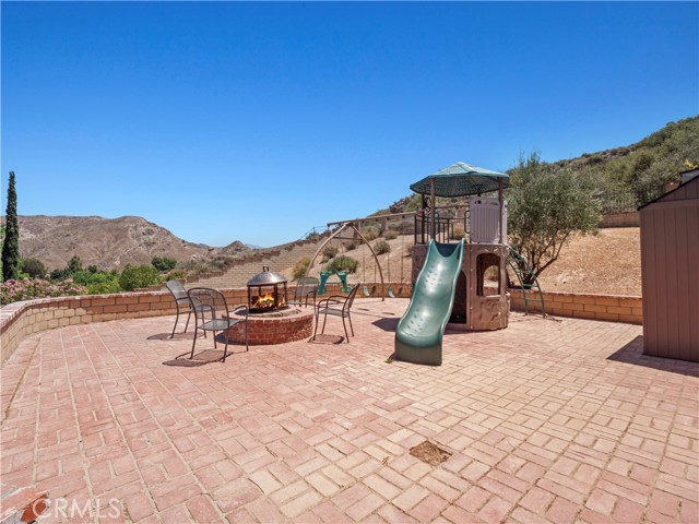 Detail Gallery Image 32 of 40 For 15242 Poppy Meadow St, Canyon Country,  CA 91387 - 3 Beds | 3 Baths