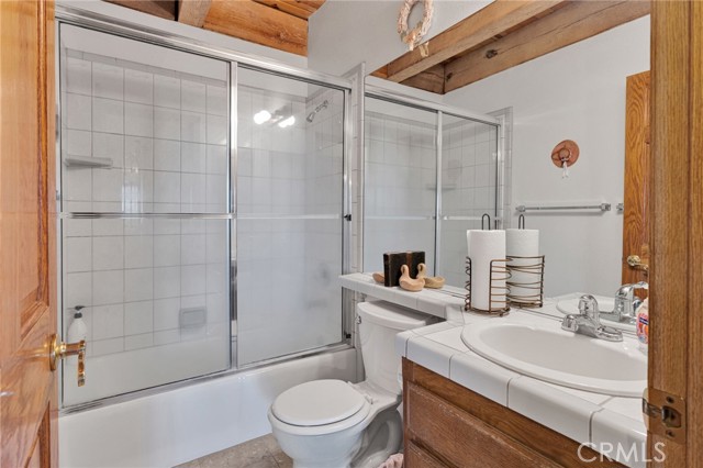 Detail Gallery Image 18 of 40 For 10328 El Centro, Oak Hills,  CA 92344 - 5 Beds | 4 Baths