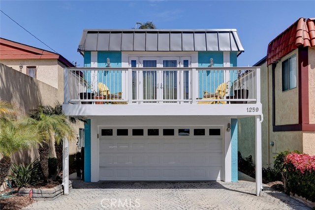 1259 7th Place, Hermosa Beach, California 90254, 3 Bedrooms Bedrooms, ,2 BathroomsBathrooms,Residential,Sold,7th,SB21161050