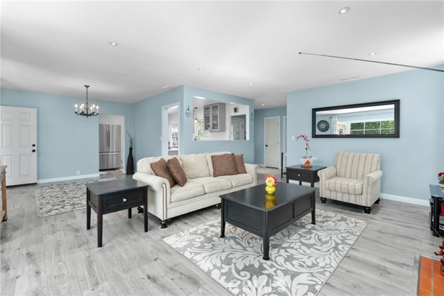 Detail Gallery Image 6 of 17 For 648 Sidney Ave, Pasadena,  CA 91107 - 3 Beds | 2 Baths