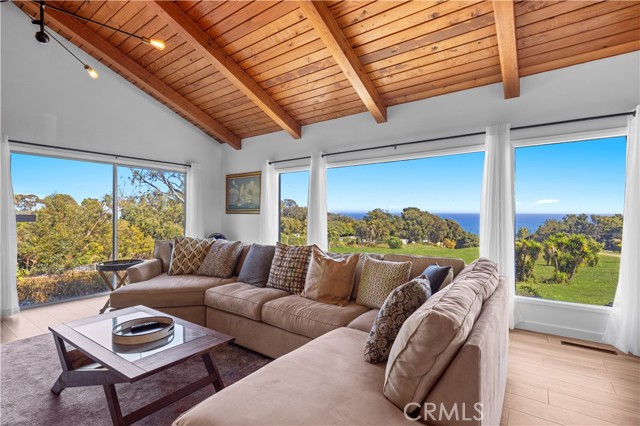 Detail Gallery Image 11 of 35 For 27535 Pacific Coast, Malibu,  CA 90265 - 4 Beds | 4 Baths