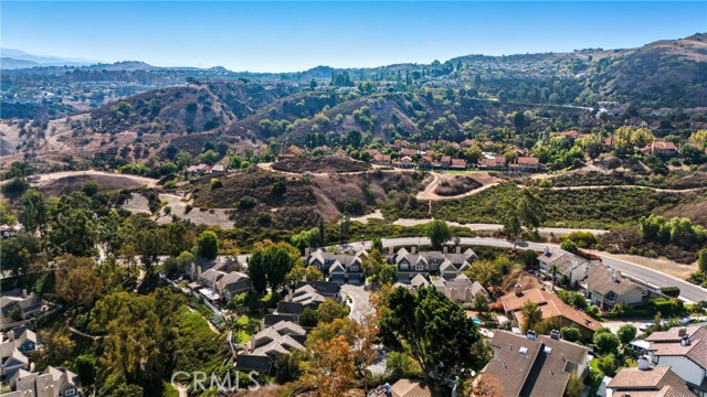 Detail Gallery Image 8 of 60 For 6070 E Summit, Anaheim Hills,  CA 92807 - 3 Beds | 3 Baths