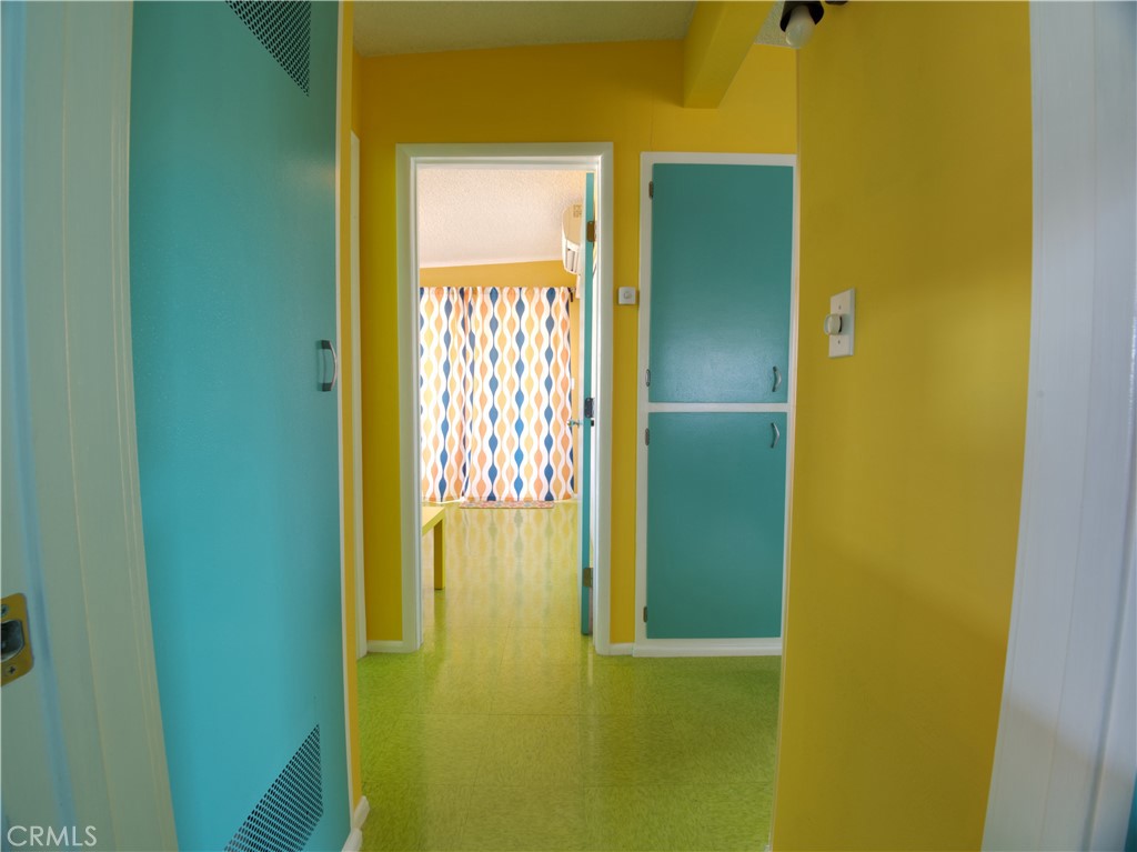 https://media.crmls.org/medias/09b14c75-a905-4d35-b560-5e7a80172099.jpg?preset=X-Large